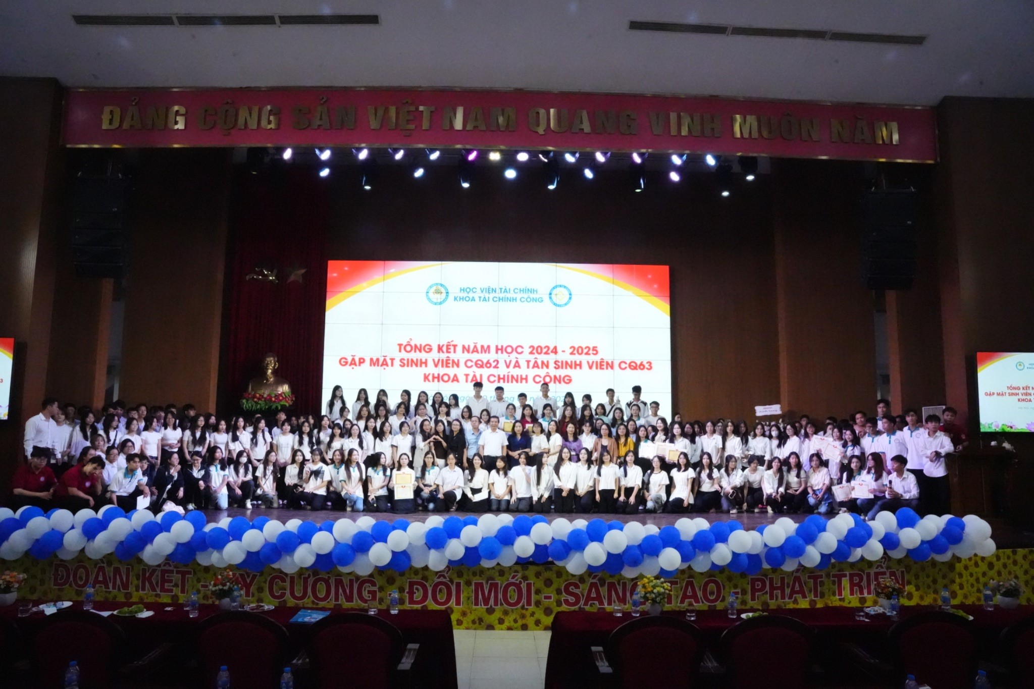 TỔNG KẾT NĂM HỌC 2024-2025 KHỐI SINH VIÊN VÀ GẶP MẶT SINH VIÊN CQ62, TÂN SINH VIÊN CQ63 KHOA TÀI CHÍNH CÔNG